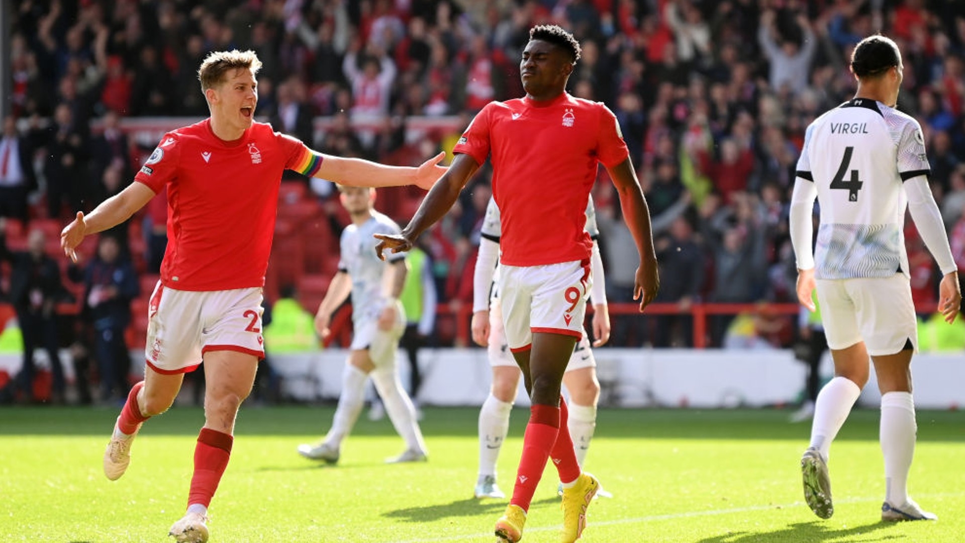 卫生事业的 卫生事业的